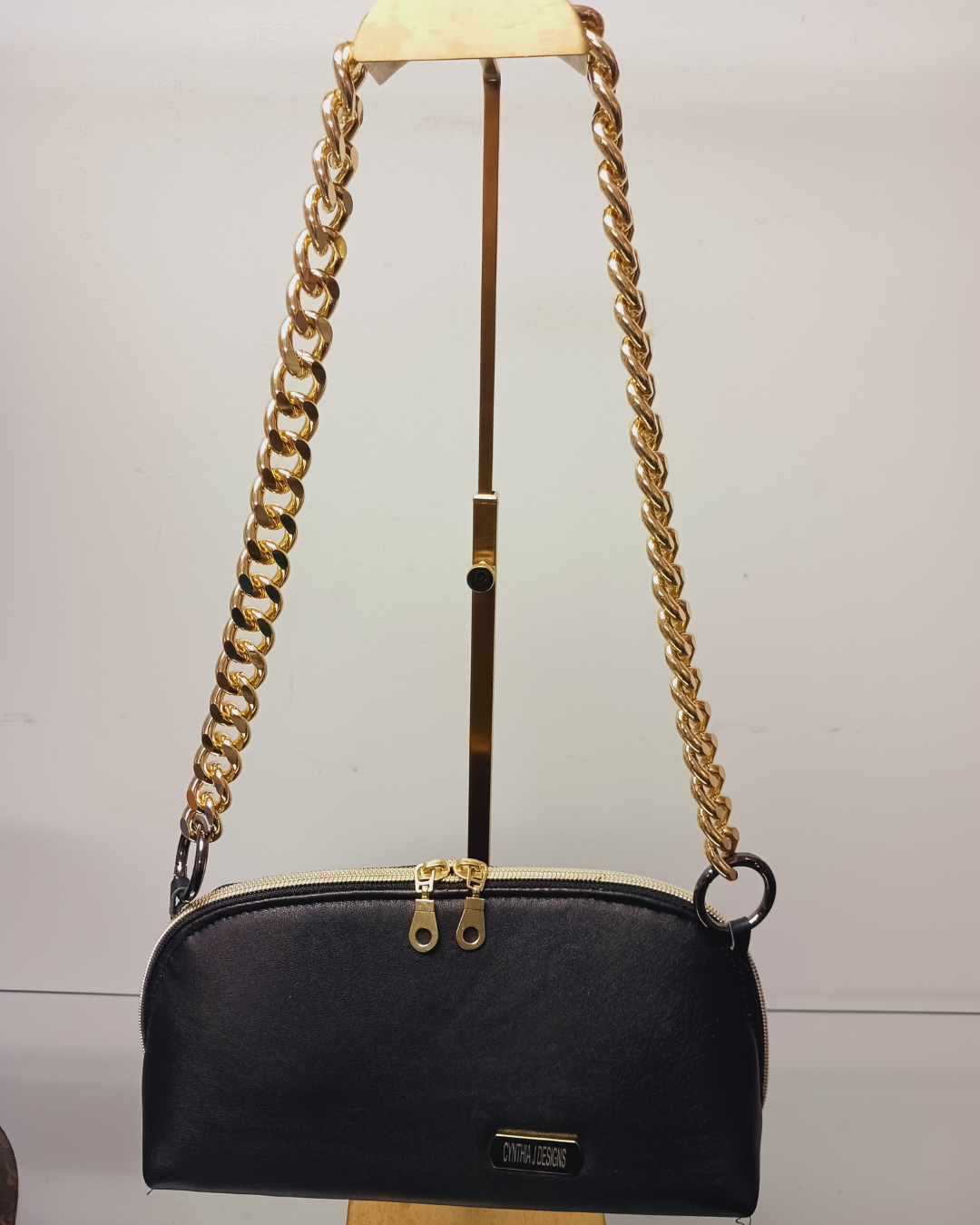 The Amelia — Effortless Elegance